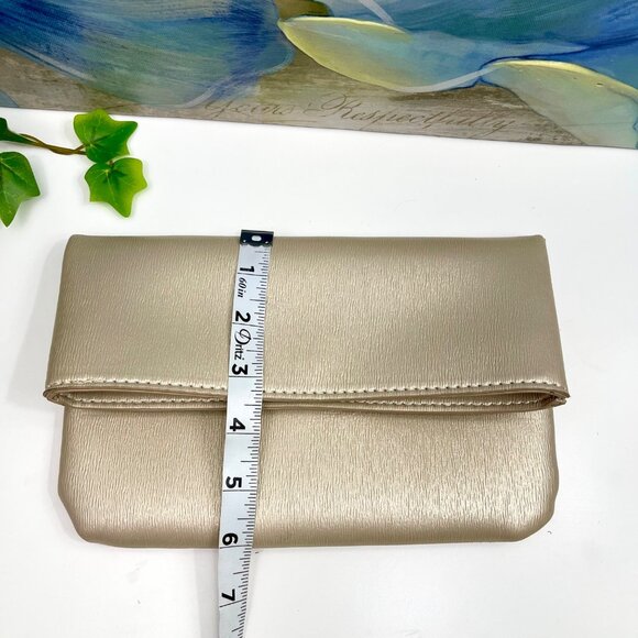 Neiman marcus Gold Folding Clutch Purse With Magnetic Snap Closure & Textured Fi - Picture 9 of 11